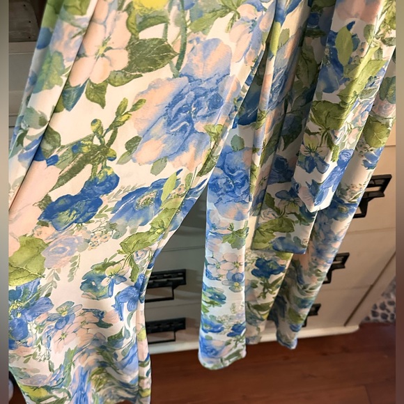 Floral Sleeveless Jumpsuit - Picture 6 of 12